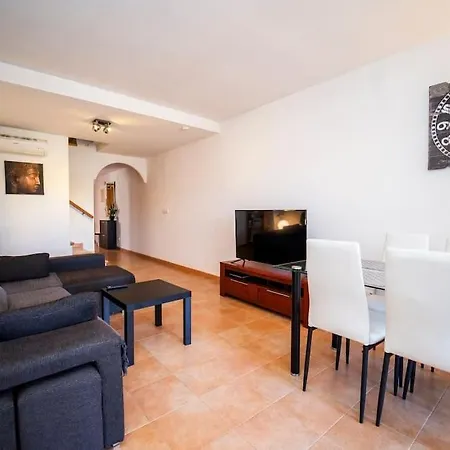Holiday home Comfortable And Relaxing House In Bonalba Barrio Penacerrada